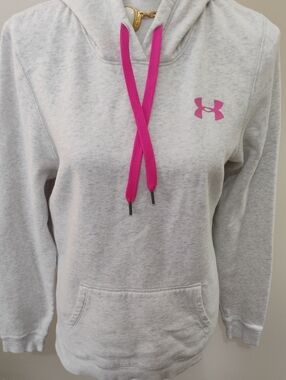 Under Armour Light Gray Pullover Hoodie with Pink Logo & Drawstrings